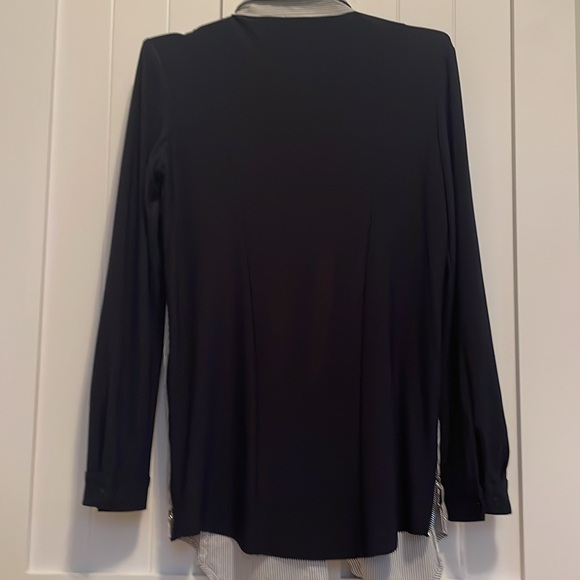 One of a kind classic blouse! - Picture 2 of 3